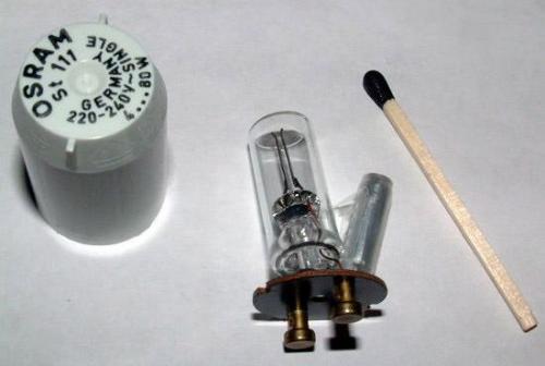 Светильник люминесцентный на 4 лампы. Неисправности светильников с люминесцентными лампами и их ремонт