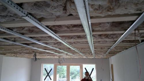 Как правильно крепить панели пвх на стену. Крепление панелей на обрешетку 07