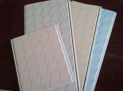 Монтаж панелей ПВХ на потолок на деревянных рейках. Установка ПВХ панелей почему это выгодно