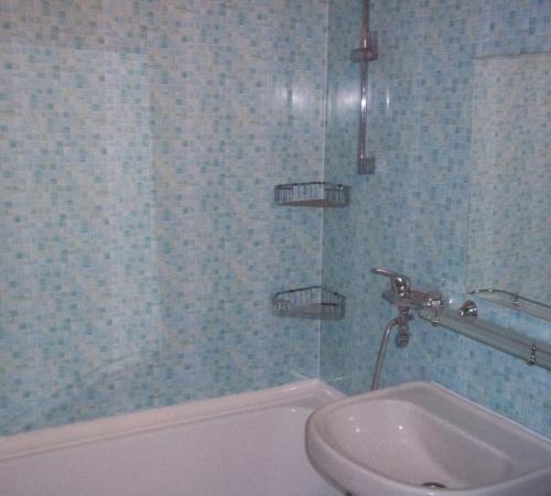 Как крепить пластиковые панели на металлический профиль. Варианты установки пластиковых стеновых панелей