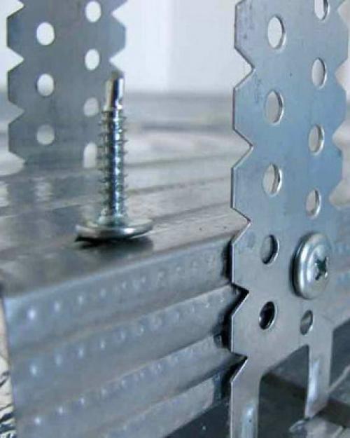 Каркас подвесного потолка с одноуровневыми.. Облицовка и отделка потолка гипсокартоном (с видео) 03 Каркас подвесного потолка с одноуровневыми.. Облицовка и отделка потолка гипсокартоном (с видео) 03