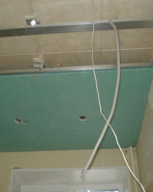 Каркас подвесного потолка с одноуровневыми.. Облицовка и отделка потолка гипсокартоном (с видео) 05 Каркас подвесного потолка с одноуровневыми.. Облицовка и отделка потолка гипсокартоном (с видео) 05