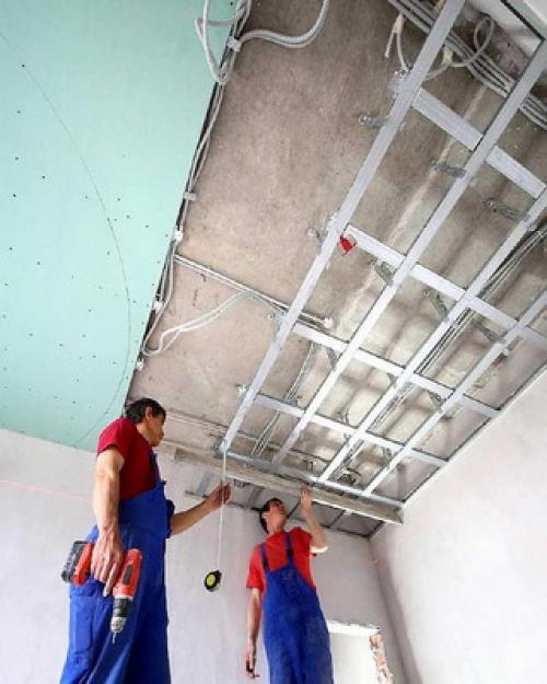 Каркас подвесного потолка с одноуровневыми.. Облицовка и отделка потолка гипсокартоном (с видео) 08 Каркас подвесного потолка с одноуровневыми.. Облицовка и отделка потолка гипсокартоном (с видео) 08