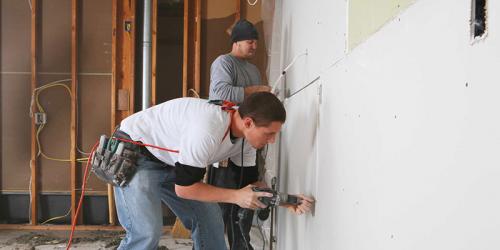 Можно ли шпаклевать гипсокартон с обратной стороны. Лицевая и внутренняя сторона гипсокартона —, как правильно крепить