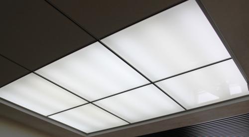 Потолок в ванной из оргстекла. Достоинства оргстекла