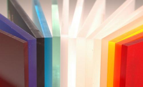 Акриловый потолок из оргстекла с подсветкой. Особенности плексигласа