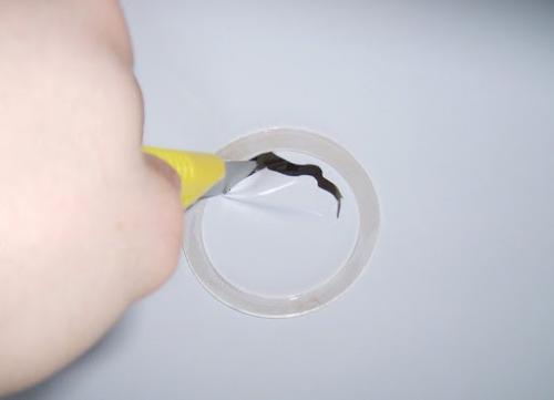 Как повесить люстру на натяжной потолок если нет крюка. Как крепить люстру к натяжному потолку, если он уже натянут