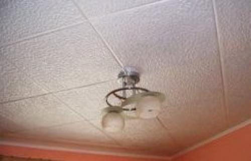 Как наклеить потолочную плитку по диагонали. Как лучше клеить потолочную плитку по диагонали: видео