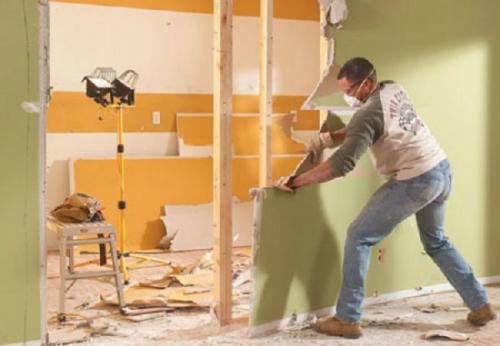 Как снять приклеенный гипсокартон. Подготовительные работы перед демонтажем гипсокартона