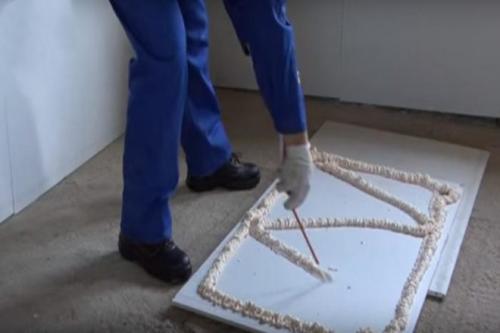 Монтаж гипсокартона инструкция. Фиксирование на монтажную пену