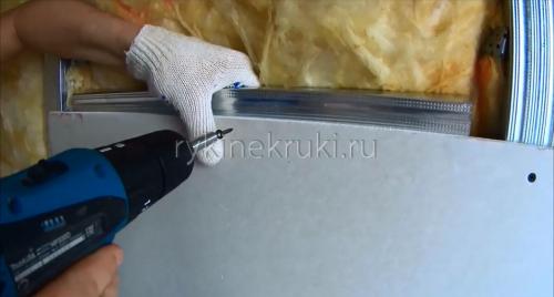 Как крепить гипсокартон к стене с профилем. Уро.  Как крепить гипсокартон к стене (металлическому каркасу)