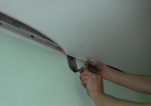 Натяжной потолок без нагрева. Самому сделать натяжной потолок без нагрева или предпочесть услуги профессионалов? Видео.