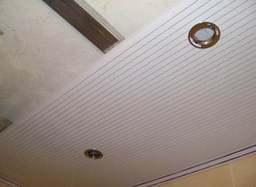 Потолок в ванную своими руками. Окрашенный потолок 01 Потолок в ванную своими руками. Окрашенный потолок 01