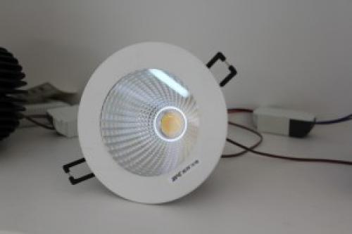 Подключение потолочных светодиодных светильников. Расчет мощности и количества светильников