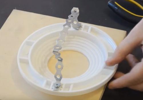 Установка светильников в подвесной потолок. Изготовление закладной для светильника