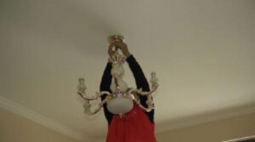 Как повесить люстру без сверления. Особые случаи