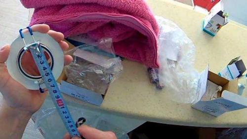 Установка светильника на гипсокартонный потолок. Как делаются большие отверстия