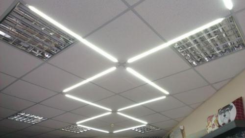 Интерьеры с потолком типа армстронг. Потолок армстронг — необычное решения современного интерьера (100 фото)