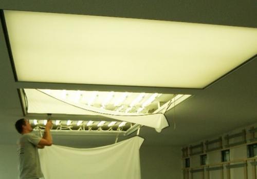 Потолок светованна. Плюсы и минусы натяжного светящегося потолка