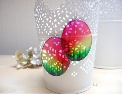 Поделки из акрила. Цветные изделия из смолы