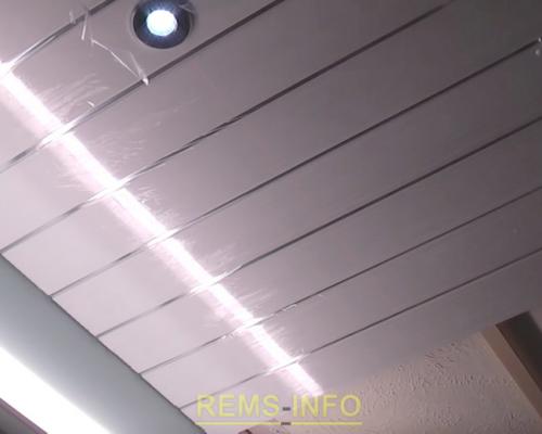 Устройство реечных потолков из панелей ПВХ. Простой способ монтажа реечного потолка из ПВХ 14 Устройство реечных потолков из панелей ПВХ. Простой способ монтажа реечного потолка из ПВХ 14