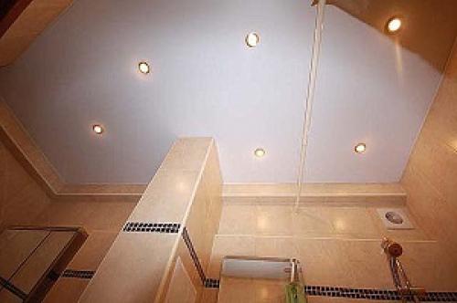 Как сделать подвесной потолок в ванной. Виды подвесных потолков для ванной