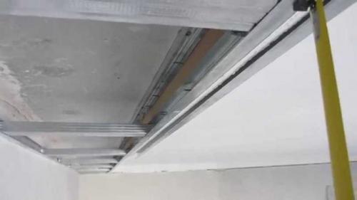 Монтаж потолка своими руками. Монтаж потолков своими руками: пошаговое описание, как сделать потолок. Обзор современных конструкций и идеи по их дизайну (105 фото)