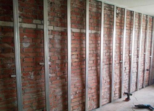 Расстояние между профилями гипсокартона на потолке. Типы каркасов