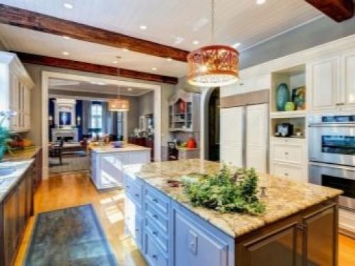 Монтаж потолка из пластиковых панелей своими руками. Особенности материала 11