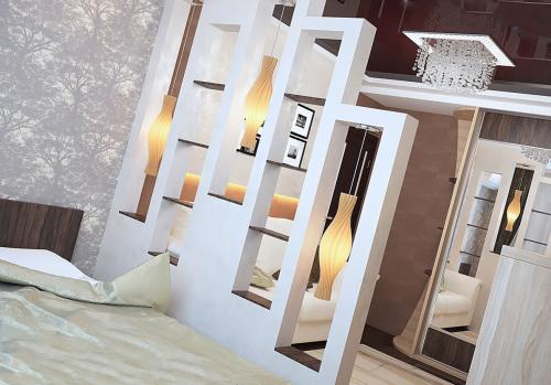 Как сделать перегородку без крепления к потолку и полу. Есть ли способ сделать перегородку без крепления к натяжному потолку, если да то какой?