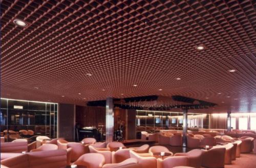 Потолок Армстронг комплектующие. Потолочные панели Армстронг с комплектующими: особенности каркаса, панелей и карнизов