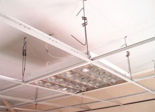 Как сделать подвесной потолок Армстронг своими.. Преимущества и недостатки 09