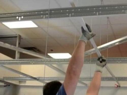 Виды и монтаж потолка Армстронг. Установка и отделка своими руками 10
