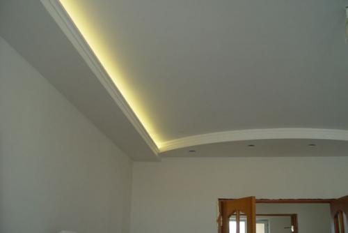 Самый дешевый материал для потолка. Самый дешевый способ выровнять потолок