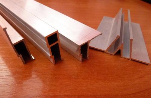 Профиль для натяжного потолка. Способ крепления к поверхности