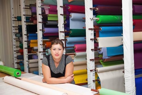 Как установить натяжные потолки без нагрева своими руками. Преимущества и недостатки установки натяжных потолков без нагрева 01