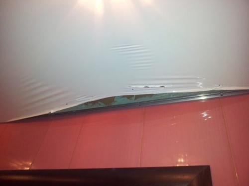 Натяжной потолок своими руками без пушки. Преимущества и недостатки установки натяжных потолков без нагрева