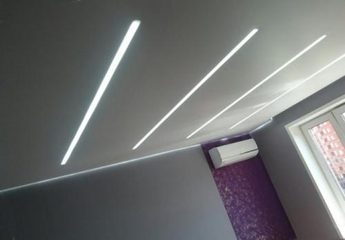Световые линии на потолке плюсы и минусы. Как создать светящиеся линии на потолке?