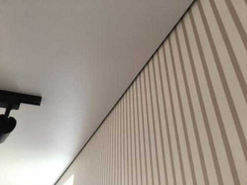 Как выполняется Крепление профиля для натяжного потолка. Общие принципы крепления профиля для натяжного потолка 07 Как выполняется Крепление профиля для натяжного потолка. Общие принципы крепления профиля для натяжного потолка 07