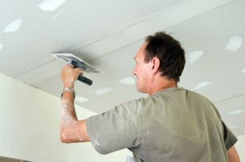 Гипсокартон на доски. Вариант 1: по подшитому к балкам потолку