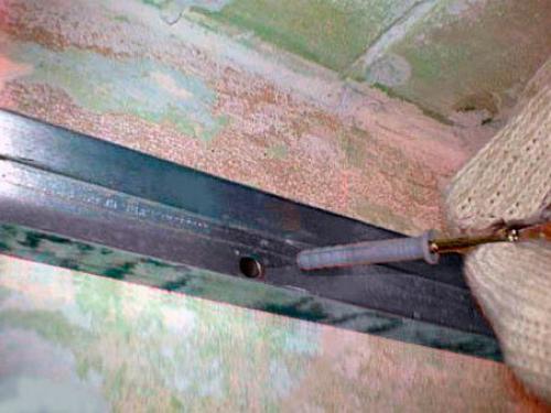 Потолок подвесной из гипсокартона на подвесах и профилях. Разметка потолка и крепеж направляющих