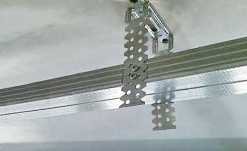 Как крепить подвесы для профиля к потолку. Прямой подвес 02