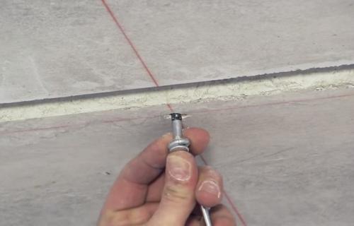 Как крепить подвесы для профиля к потолку. Прямой подвес 09