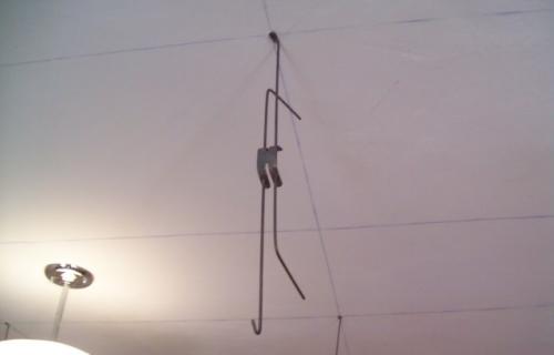 Как крепить подвесы для профиля к потолку. Прямой подвес 10