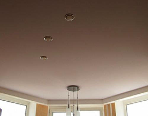 Сколько стоят натяжные потолки квадратный метр. Сколько стоят тканевые натяжные потолки с установкой?